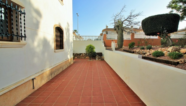 Resale - Apartment - Orihuela Costa - Villamartín