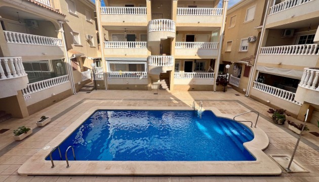 Resale - Apartment - Orihuela Costa - La Florida