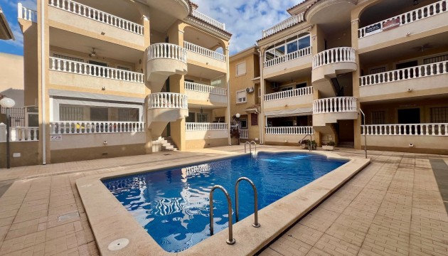 Resale - Apartment - Orihuela Costa - La Florida