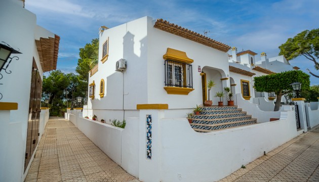 Herverkoop - Semi Detached Villa - Orihuela Costa - Villamartín