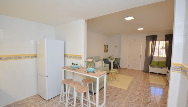 Resale - Apartment - Orihuela Costa - Villamartín