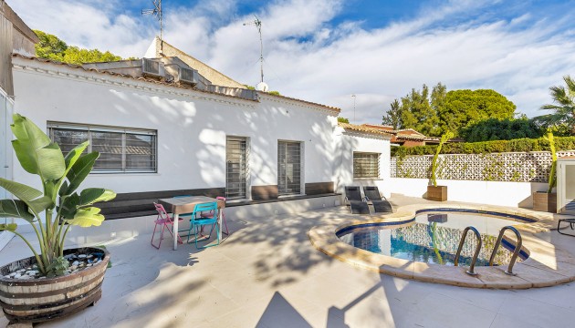 Resale - Detached Villa - Orihuela Costa