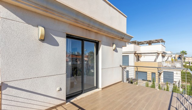 Videresalg - Detached Villa - Orihuela Costa