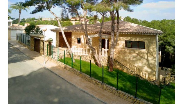 Wiederverkauf - Detached Villa - Orihuela Costa - Campoamor