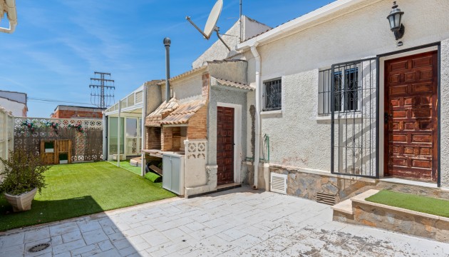 Resale - Detached Villa - Torrevieja