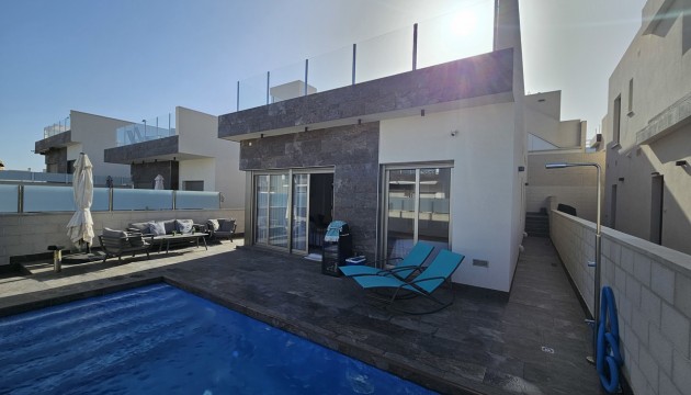 Resale - Detached Villa - Orihuela Costa - Villamartín