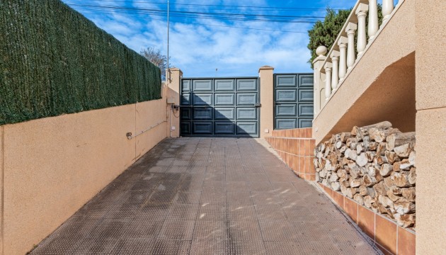 Перепродажа - отдельная вилла - Torrevieja - Los Balcones - Los Altos del Edén