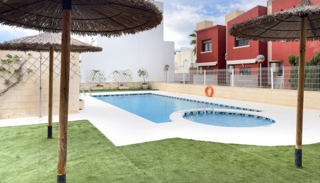 Reventa - Chalet Pareado - Torrevieja - Nueva Torrevieja - Aguas Nuevas