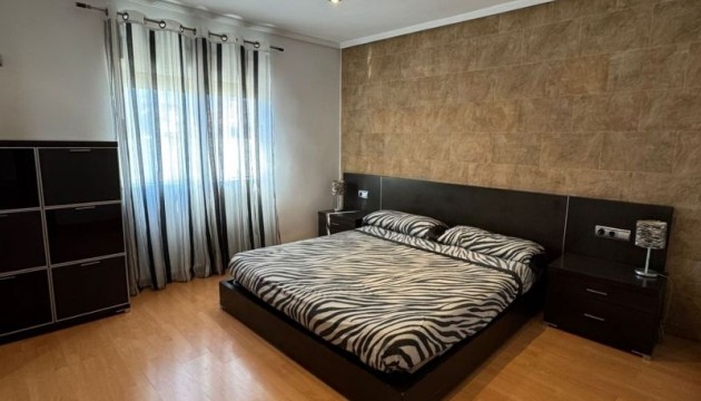 Videresalg - Detached Villa - Torrevieja