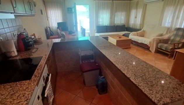 Resale - Bungalow - Torrevieja