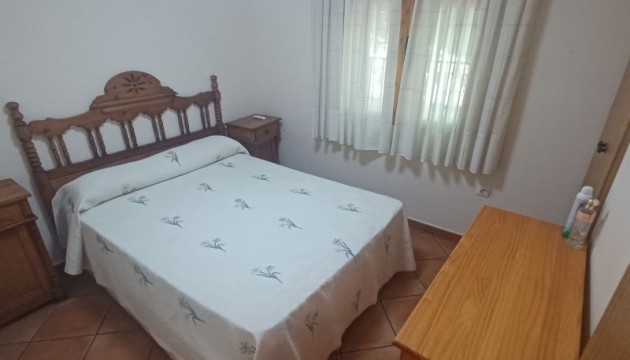 Resale - Bungalow - Torrevieja