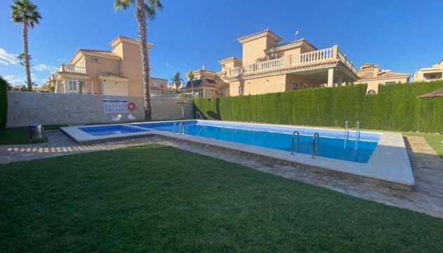 Resale - Detached Villa - Orihuela Costa