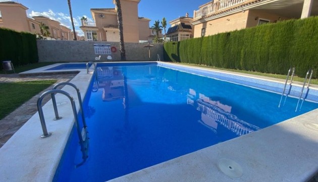 Resale - Detached Villa - Orihuela Costa