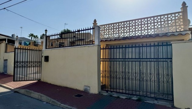 Resale - Detached Villa - Torrevieja - Los Balcones - Los Altos del Edén