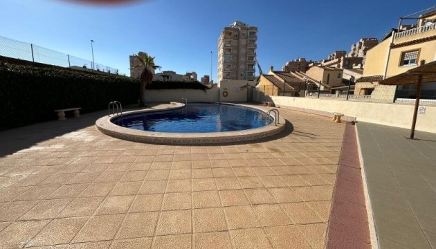 Перепродажа - Дуплекс - Torrevieja