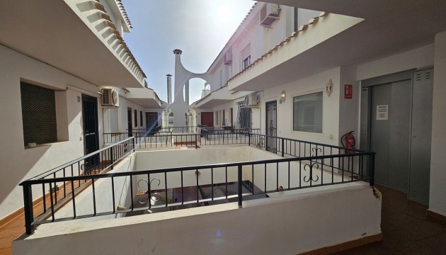 Resale - Apartment - Orihuela Costa - Villamartín