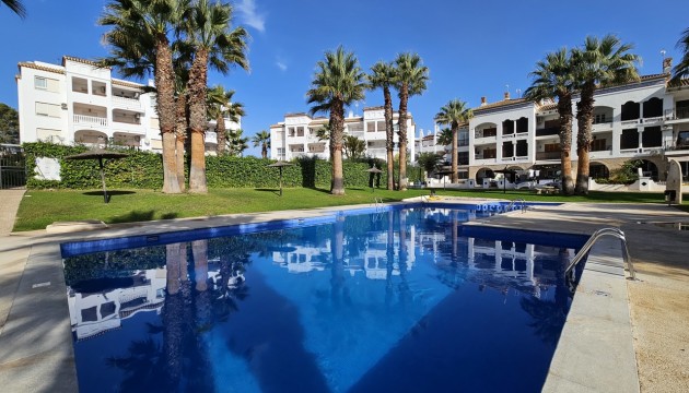 Resale - Apartment - Orihuela Costa - Villamartín