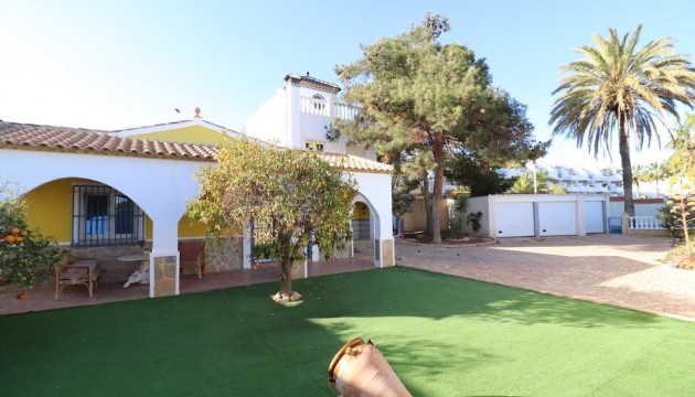 Begagnad - Fristående Villa - Orihuela Costa - Los Dolses