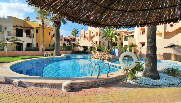 Wiederverkauf - Apartment - Orihuela Costa - Punta Prima