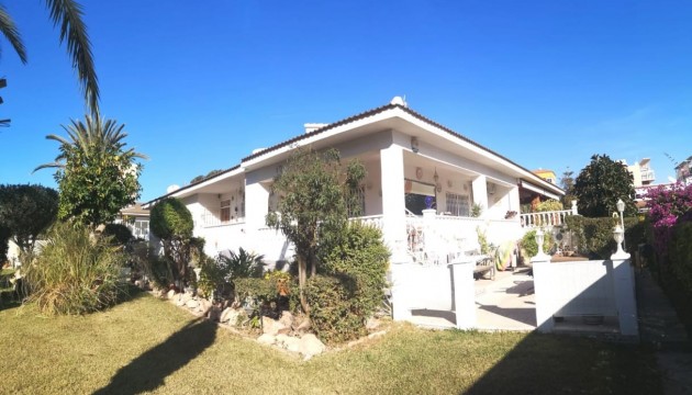 Wiederverkauf - Semi Detached Villa - Orihuela Costa - Punta Prima