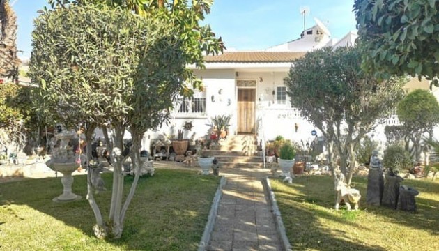 Wiederverkauf - Semi Detached Villa - Orihuela Costa - Punta Prima