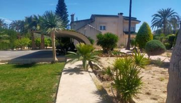 Herverkoop - Detached Villa - Elche