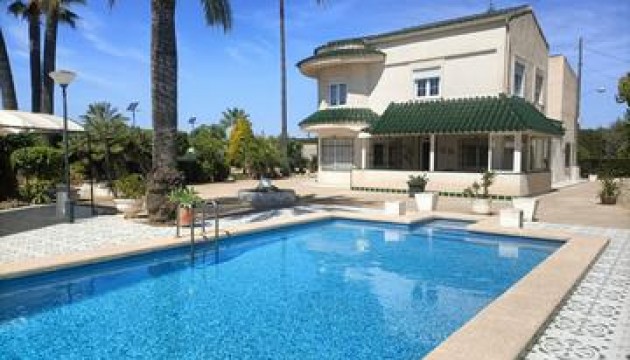 Herverkoop - Detached Villa - Elche