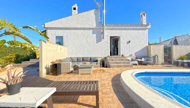 Reventa - Chalet Independiente - Torrevieja - La Siesta - El Salado -  Torreta