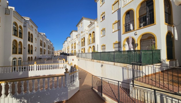 Resale - Apartment - Orihuela Costa - La Zenia