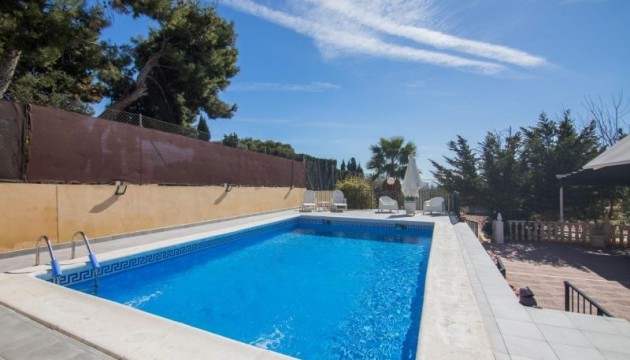 Resale - Detached Villa - Elche