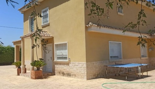 Resale - Detached Villa - Elche