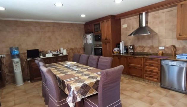 Resale - Detached Villa - Elche