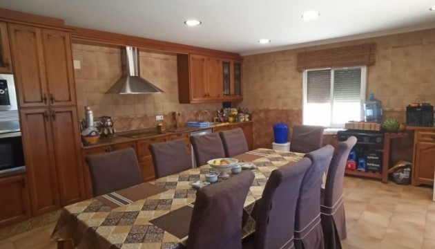 Resale - Detached Villa - Elche