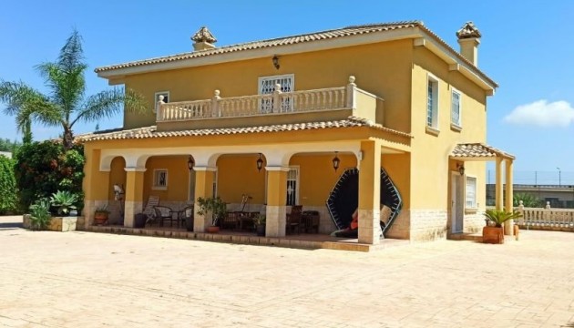 Resale - Detached Villa - Elche