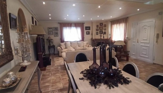 Resale - Detached Villa - Elche