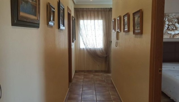 Resale - Detached Villa - Elche