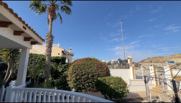 Resale - 4. House - Detached Villa - Bigastro