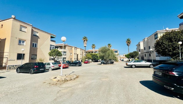 Wiederverkauf - Apartment - Torrevieja - La Siesta - El Salado -  Torreta