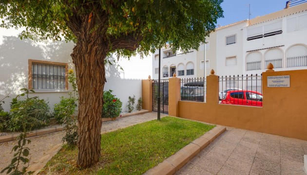 Herverkoop - Bungalow - Torrevieja - El Acequión - Los Náufragos