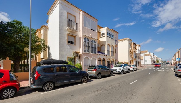 Herverkoop - Bungalow - Torrevieja - El Acequión - Los Náufragos