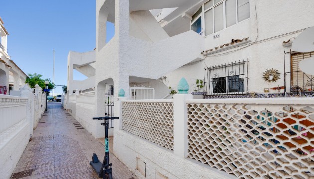 Herverkoop - Bungalow - Torrevieja - El Acequión - Los Náufragos