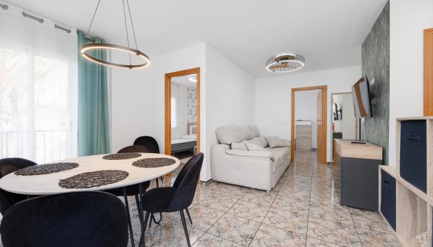 Resale - Apartment - Torrevieja - El Acequión - Los Náufragos