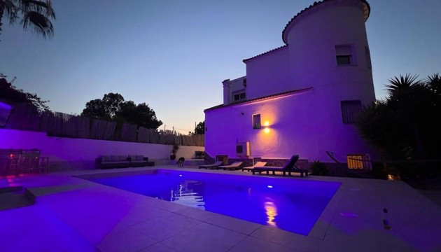 Resale - Detached Villa - Vistabella Golf