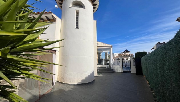 Wiederverkauf - Detached Villa - Orihuela Costa - Lomas de Cabo Roig