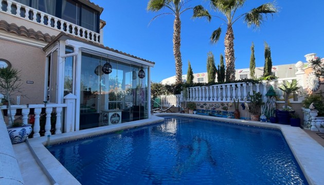 Videresalg - Detached Villa - Orihuela Costa - La Zenia