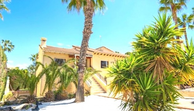 Wiederverkauf - Detached Villa - Orihuela Costa - Villamartín