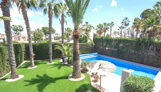 Wiederverkauf - Detached Villa - Orihuela Costa - Villamartín