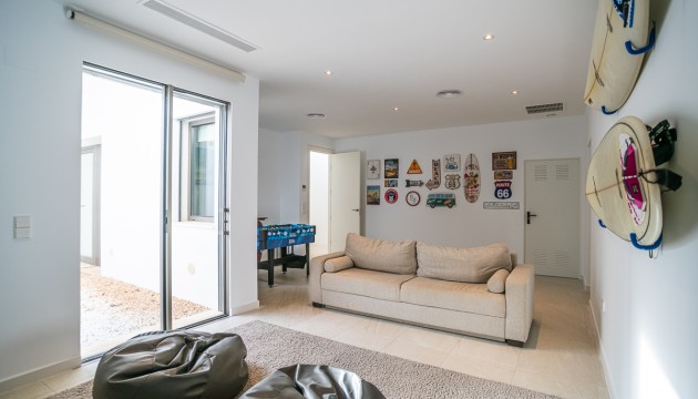 Перепродажа - отдельная вилла - Las Colinas Golf