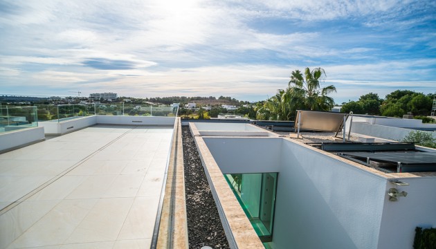 Перепродажа - отдельная вилла - Las Colinas Golf