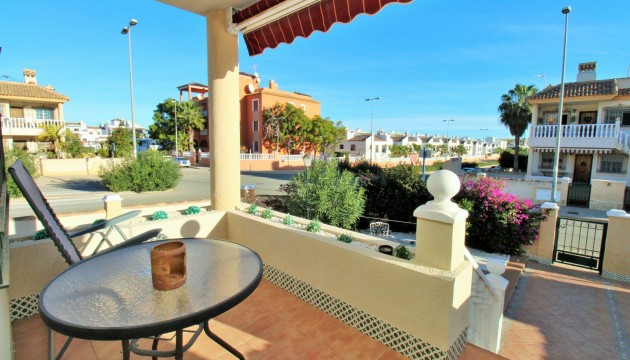 Wiederverkauf - Apartment - Orihuela Costa - Villamartín